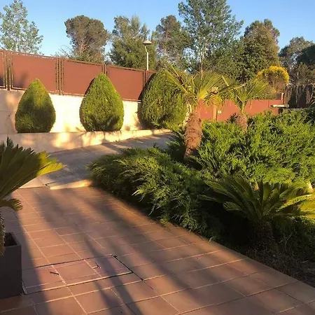 Large Holiday On The Golf With Pool